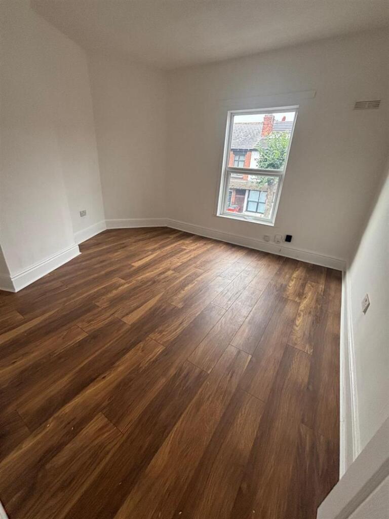 WhatsApp Image 2025-08-29 at 13.03.47_8f2aca71.jpg