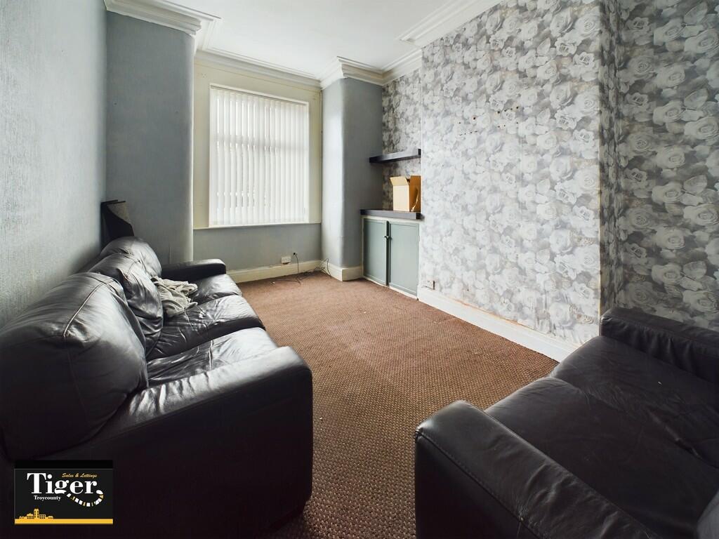 CAM02176G0-PR0321...