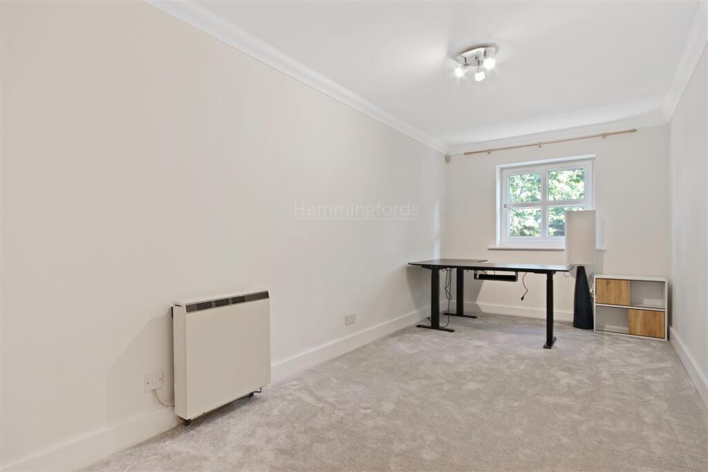 12-33e177426 - AM - Victoria Court, 30 Melville Pl