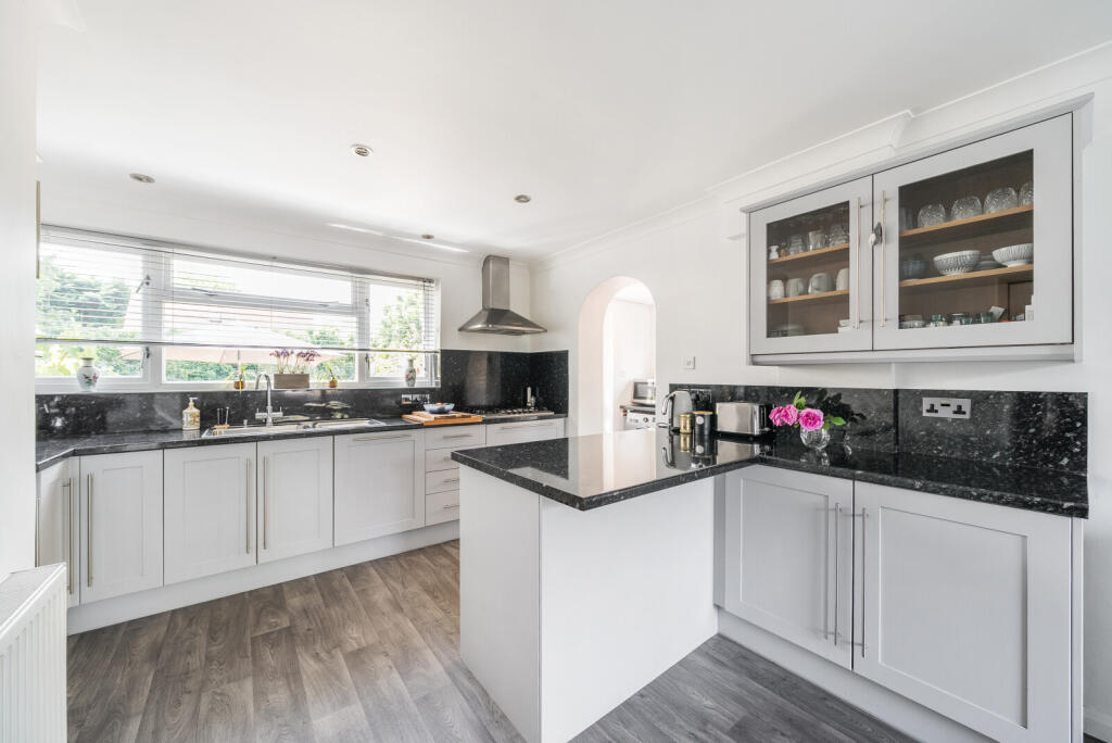 1299548-34-683066...