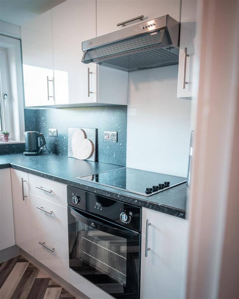 14 1L MYREKIRK TERR 280125 EDIT (9 of 43).jpg