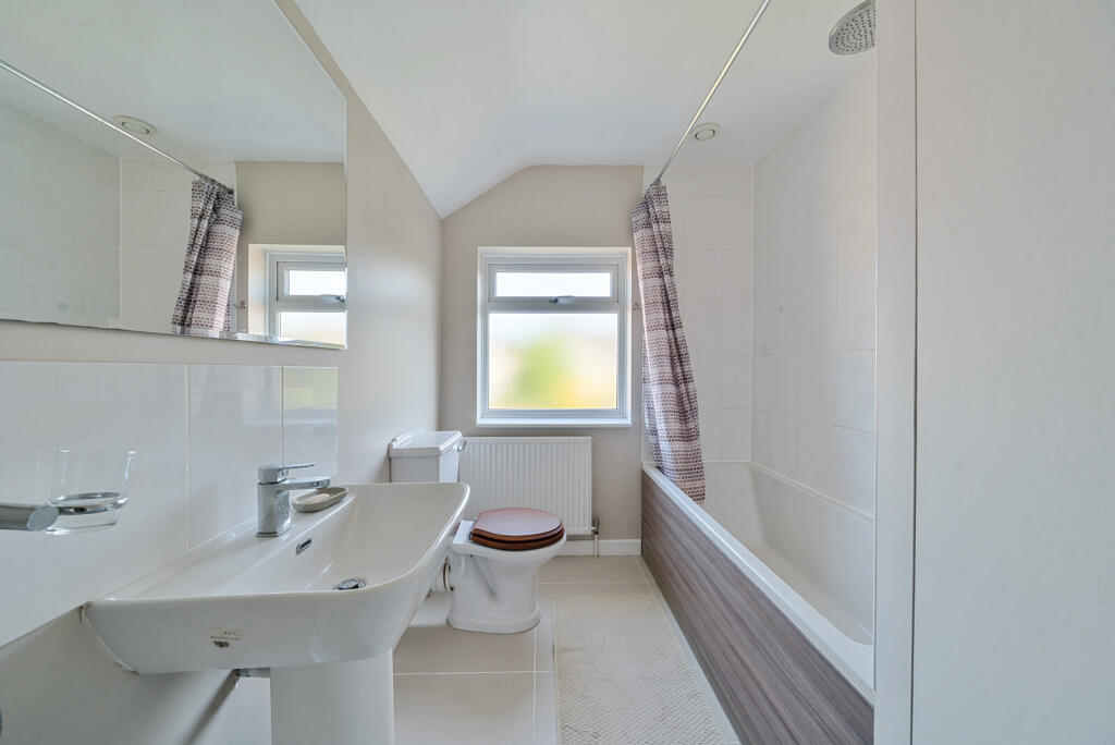 1309722-3-684bf21...