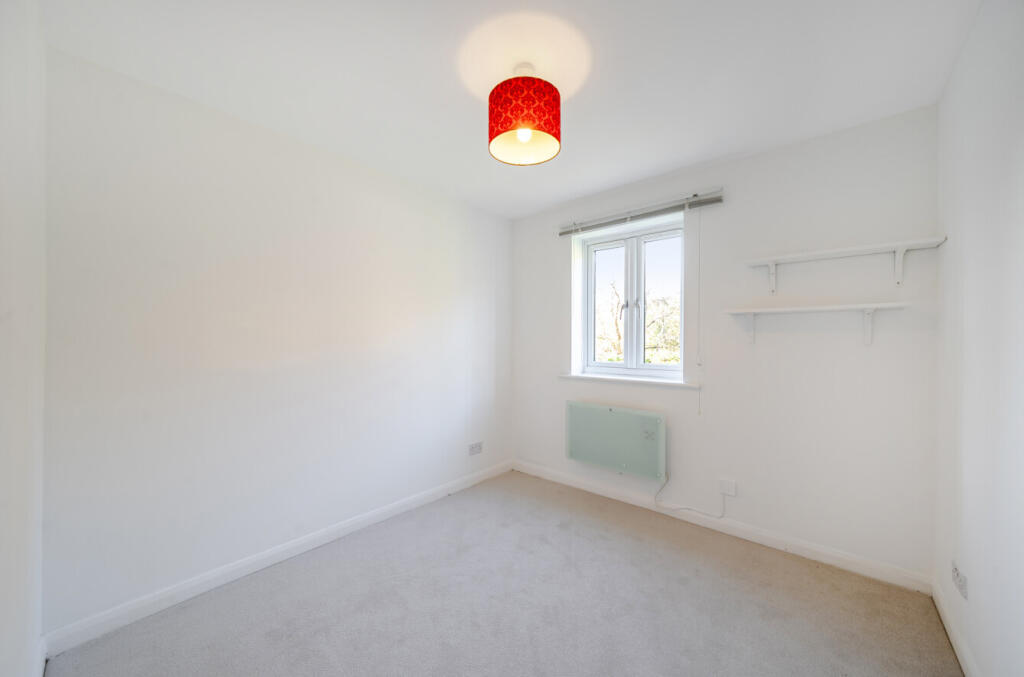 1383764-12-692706...