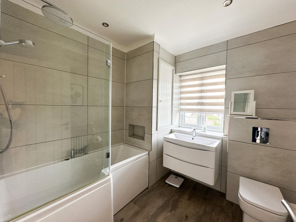 20250910_122459256_iOS