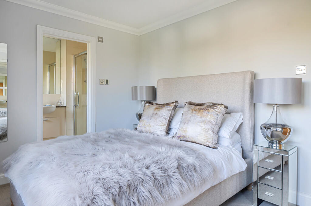 1384102-4-6929b2f...