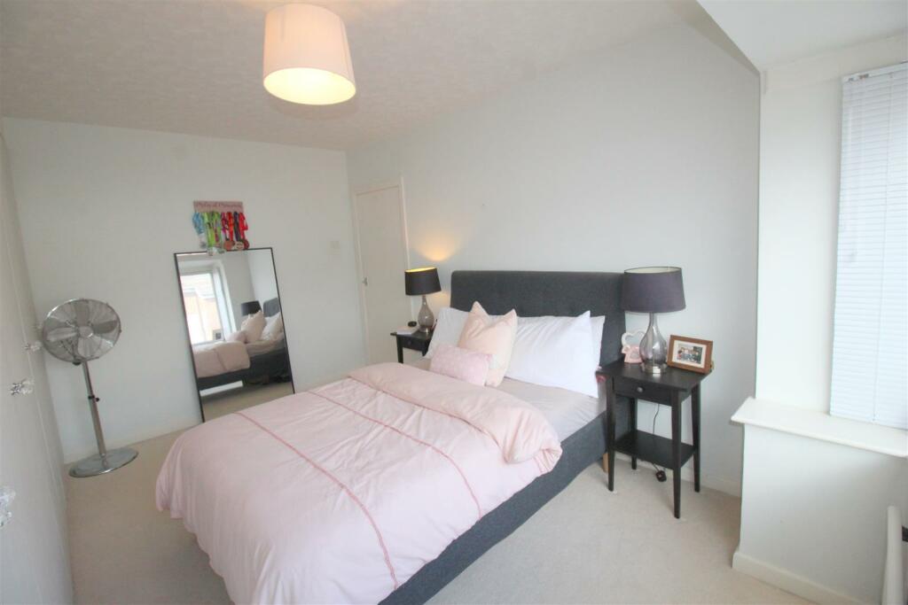 Marquis Drive, 10 Bedroom One 1.JPG