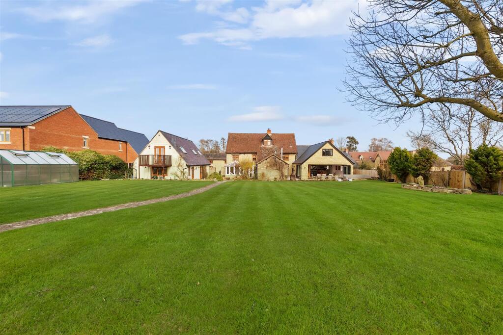 Walnut Tree Cottage, 35-36 Tathall End, Hanslope (