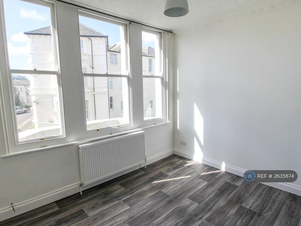 Lounge/Kitchen