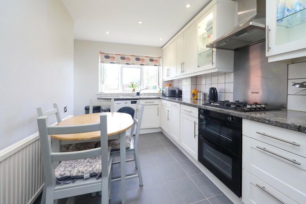 13 Edward Road (7...