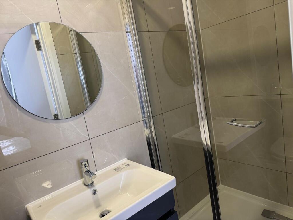 bathroompinner.jpg