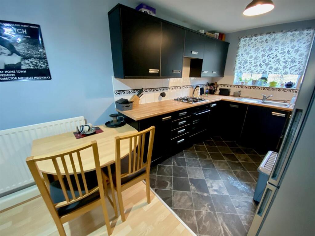 kitchen area.jpg