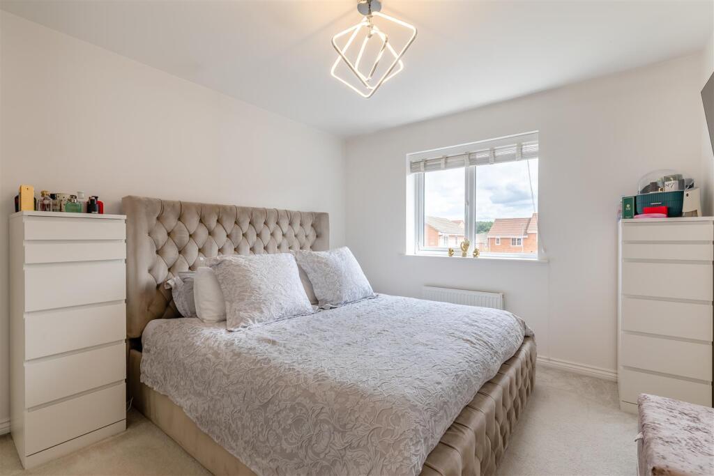 8658495-interior08.jpg