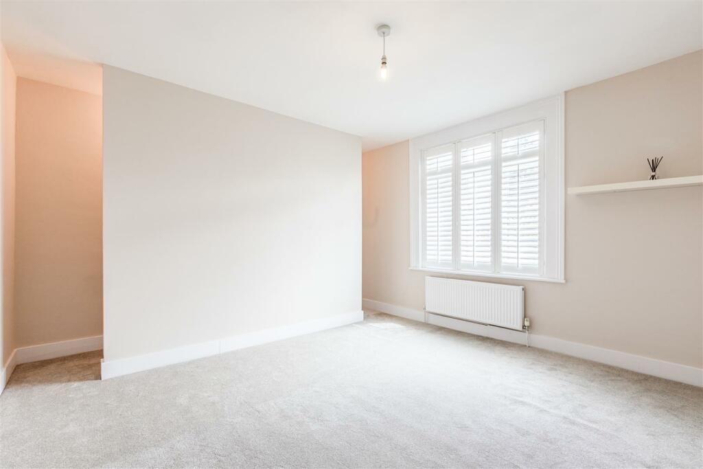 103 Crockford Park Road - 15.jpg