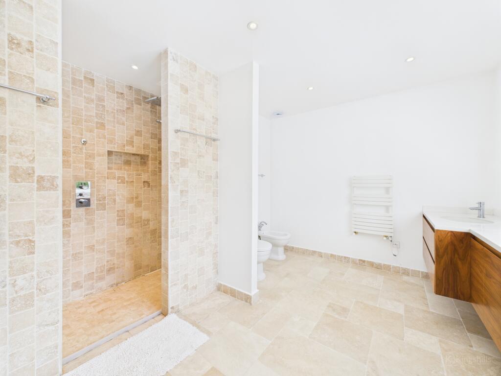 Ensuite