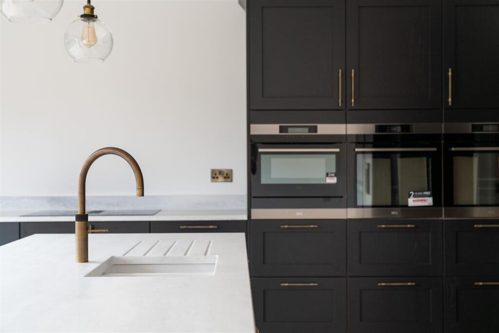 Kitchen_-9.jpg
