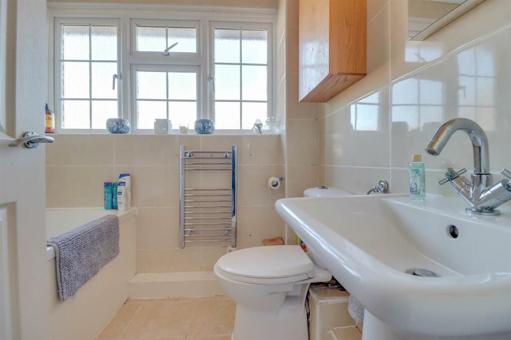 54 ALICIA AVENUE NEW-7.jpg