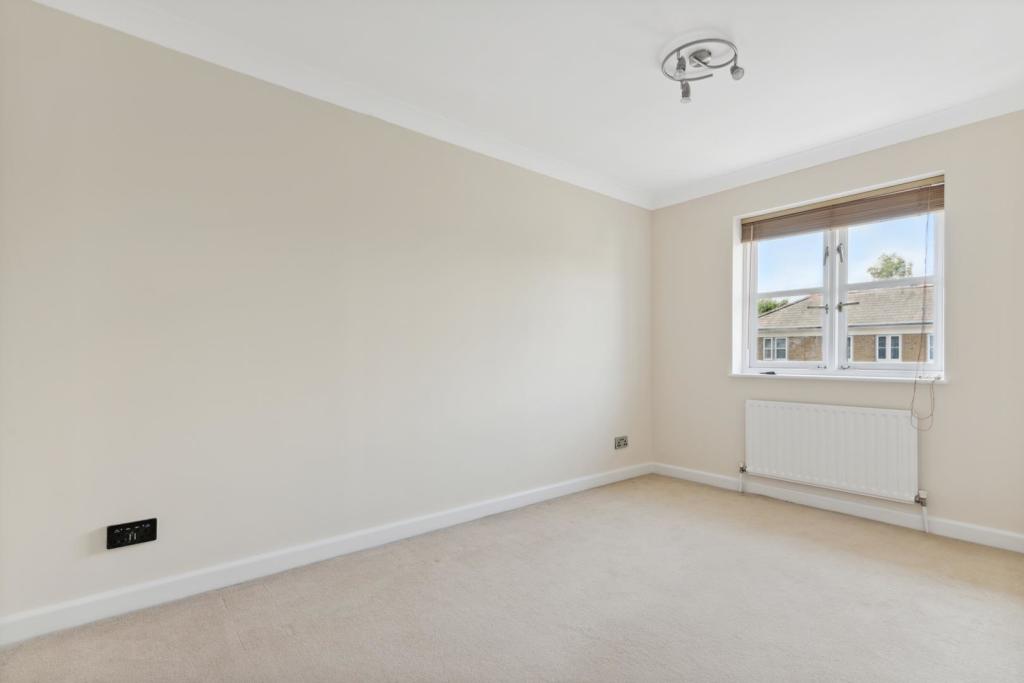 Top Floor Bedroom with En-Suite
