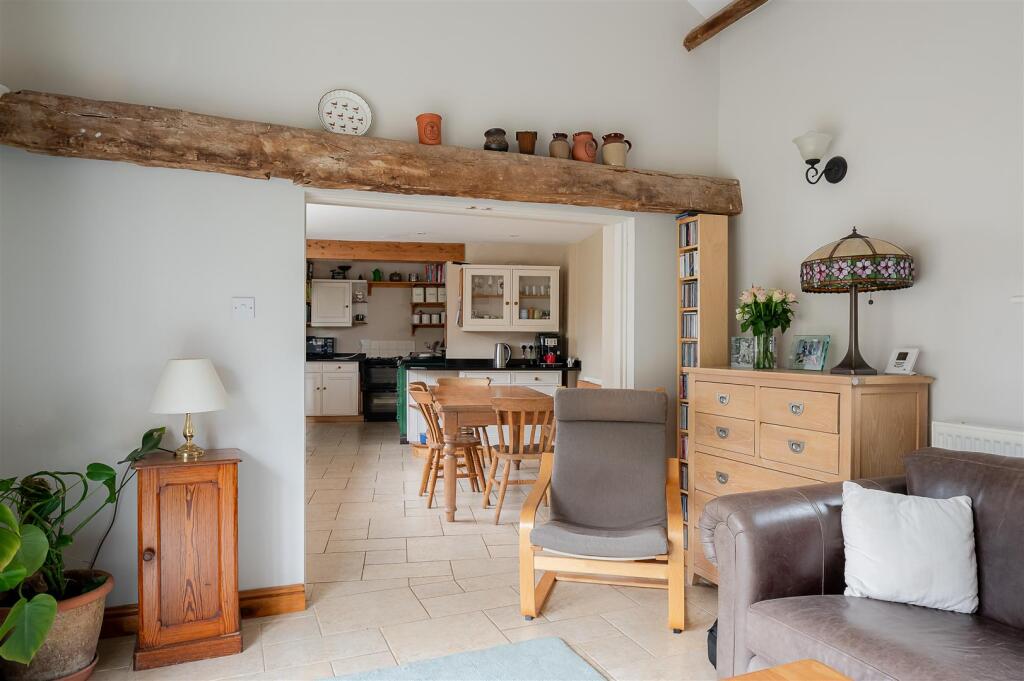 KITCHEN/DINING/LIVING