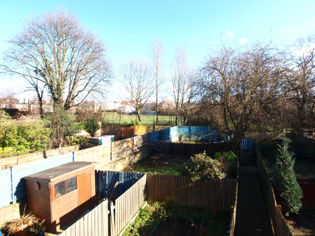 Photo 11