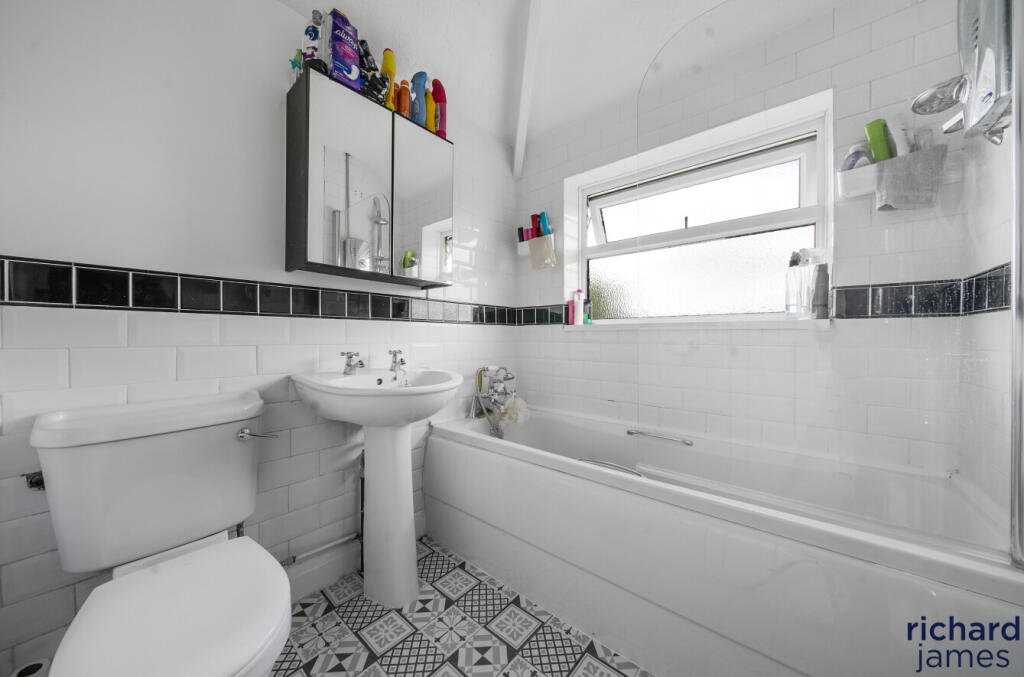 b02cc80808b148a5b9d2035ec70990ba