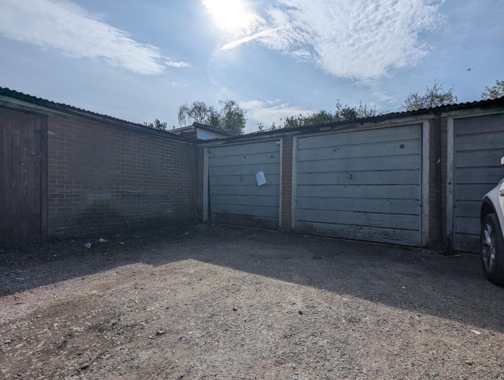 Garage T202504041433.jpg