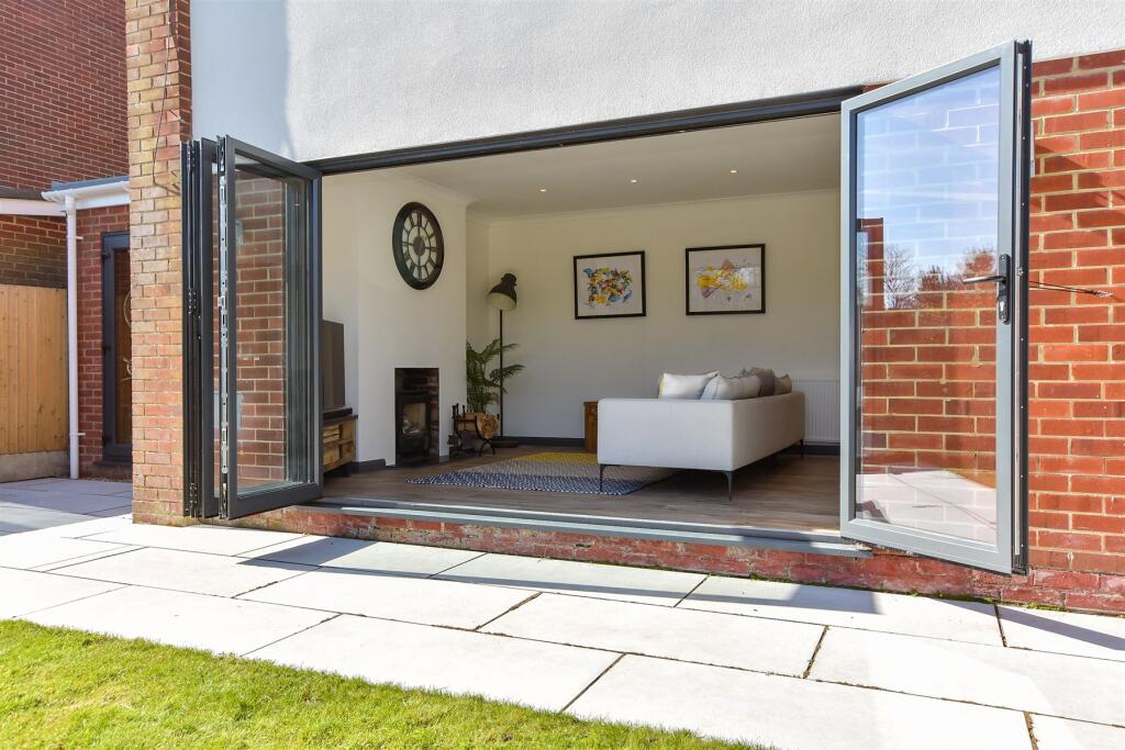 External Lifestyle Photograph