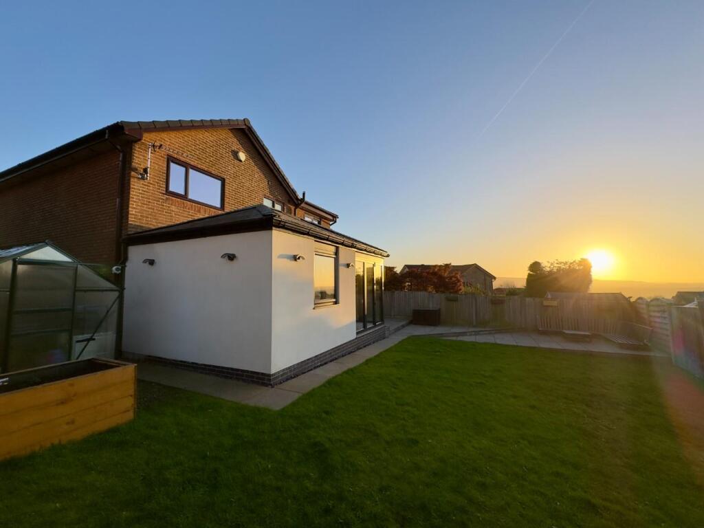 Garden 6 Photo, Clockhouse Grove, Burnley, 5 Bedro