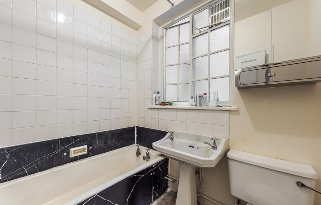 Donovan Court 14-3-2. Low Res.jpg