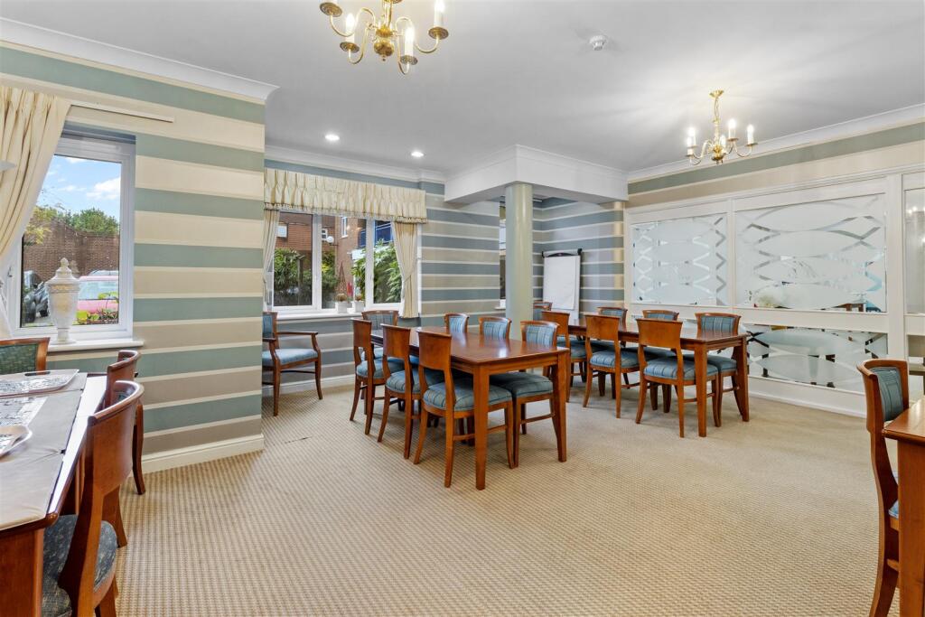 communal sitting room #2.jpg