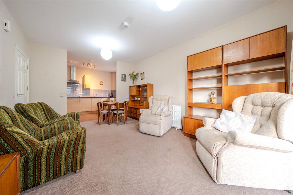 Sitting/Dining Room