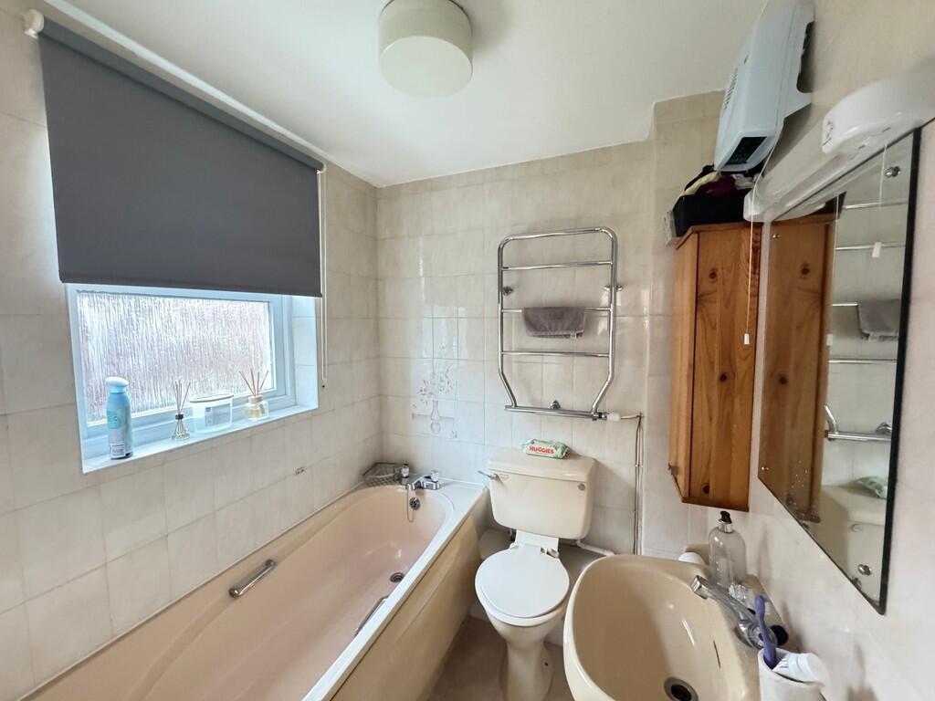 En Suite Bathroom