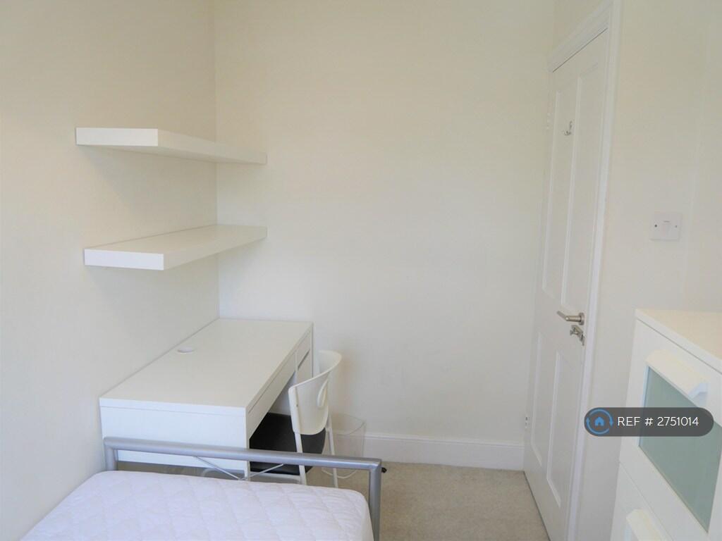 Room 4