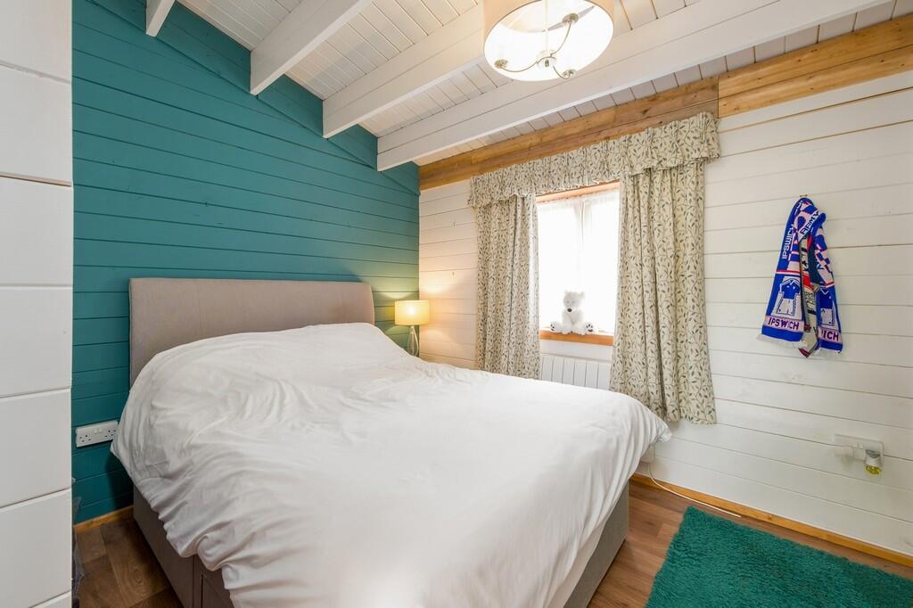 144px-Willow Cott...