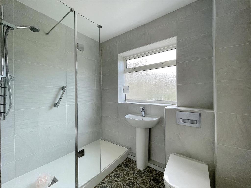 Bathroom (1).jpeg