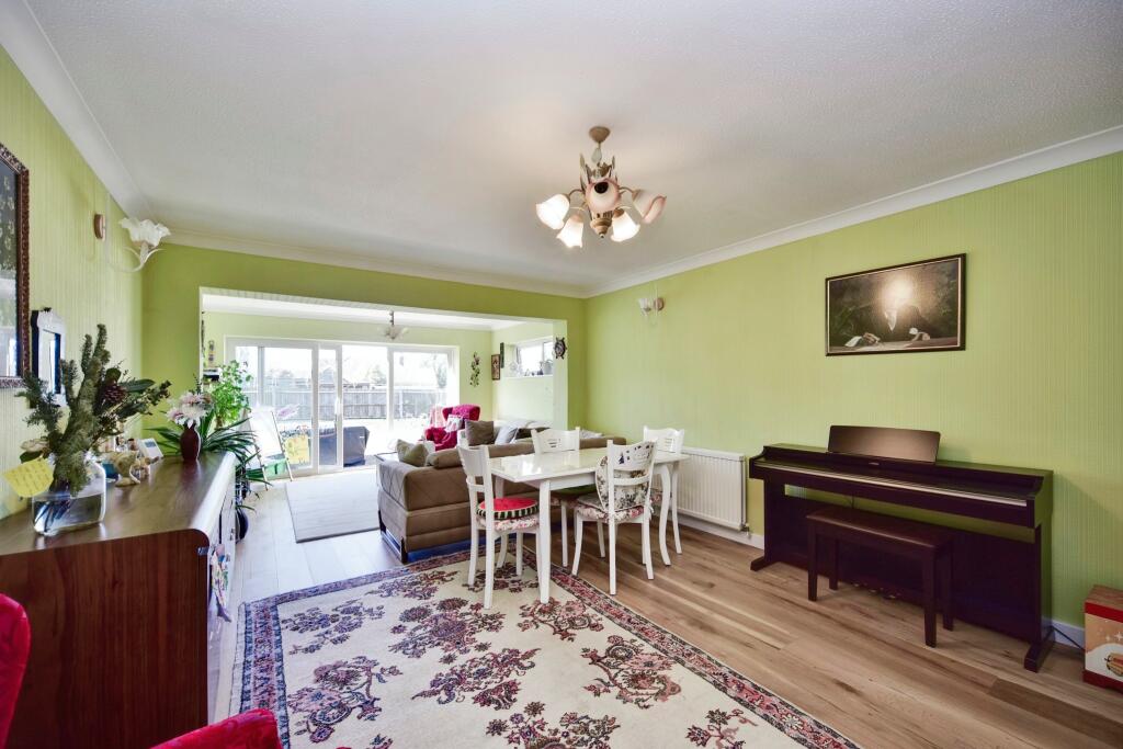 Open Plan Lounge &amp; Dining View