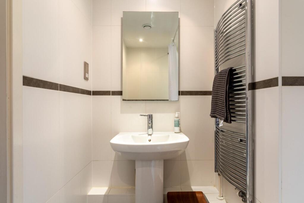 43 Orchard House-11.jpg