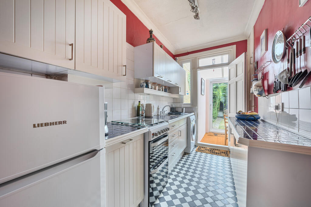 1343512-9-68a735e...