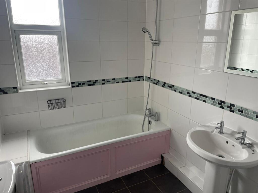 WhatsApp Image 2025-08-29 at 12.15.06_bcdd1b1d.jpg