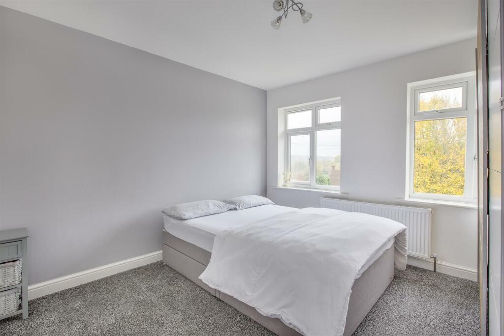 35 Dean Close, HP12 3NS-2.jpg