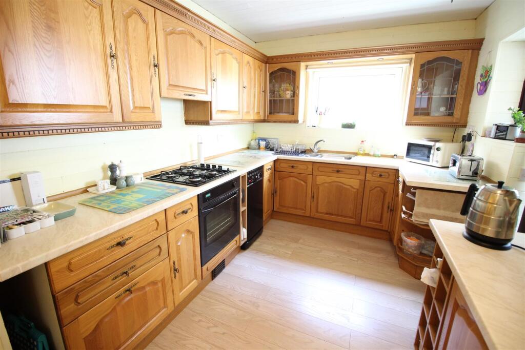 Fitted Kitchen