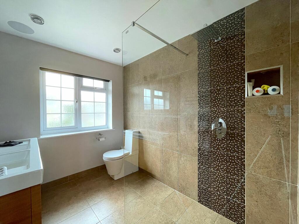 En-Suite (1)