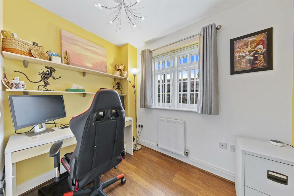 52GarwoodCresWeb27.jpg