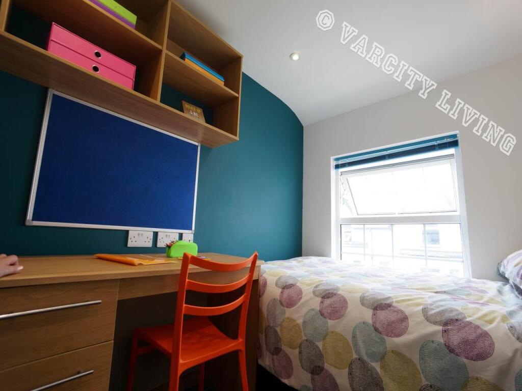 17 College Road (32).JPG