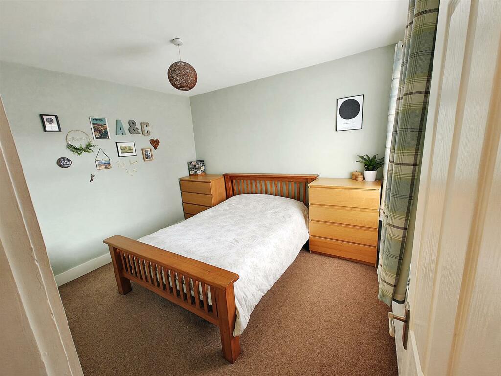 Bedroom 1 Aspect 2