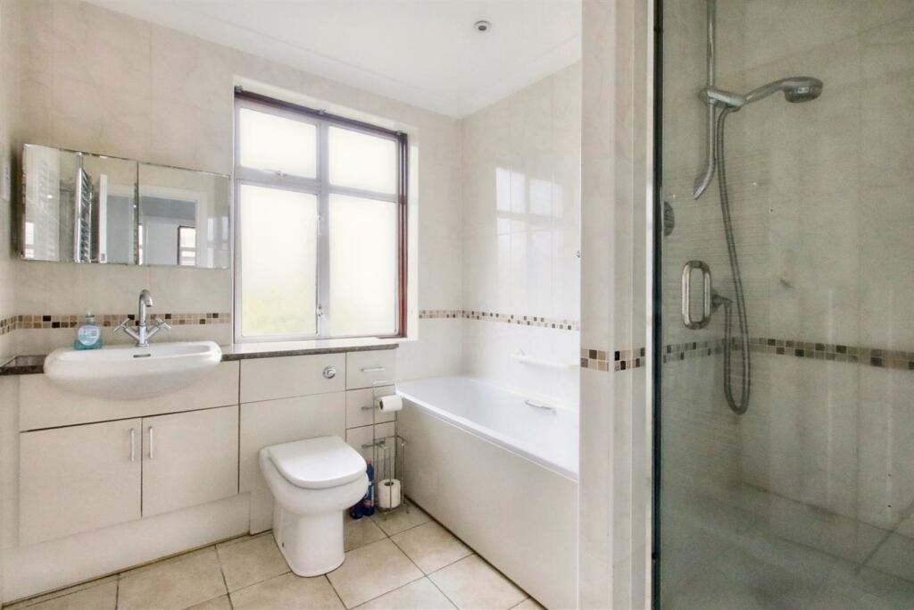 Bathroom.JPG