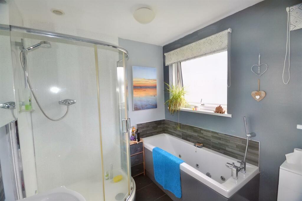 Bathroom 2 (1).jpg