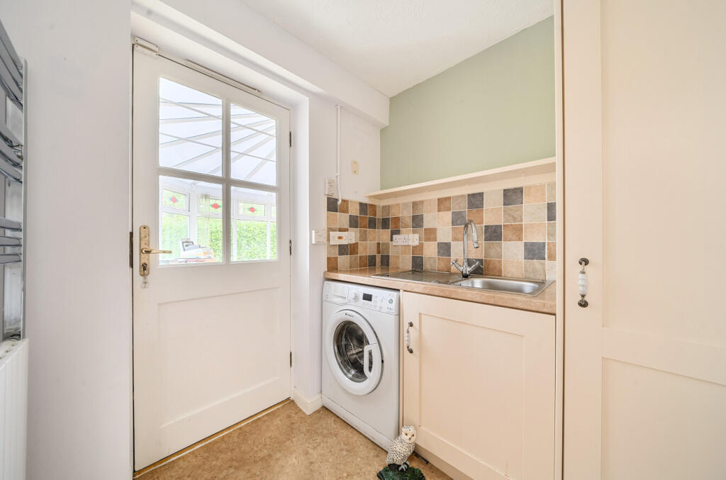 1333122-18-6890c9...