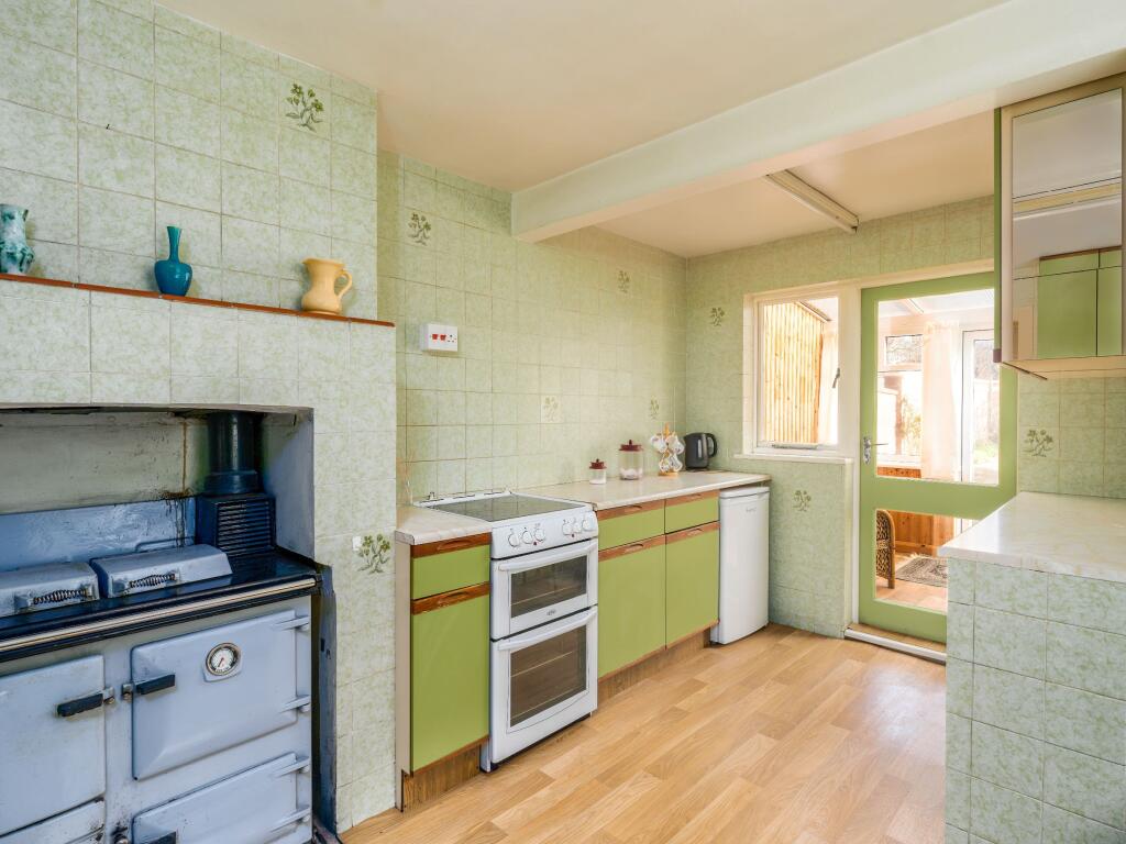 Kitchen (view c)