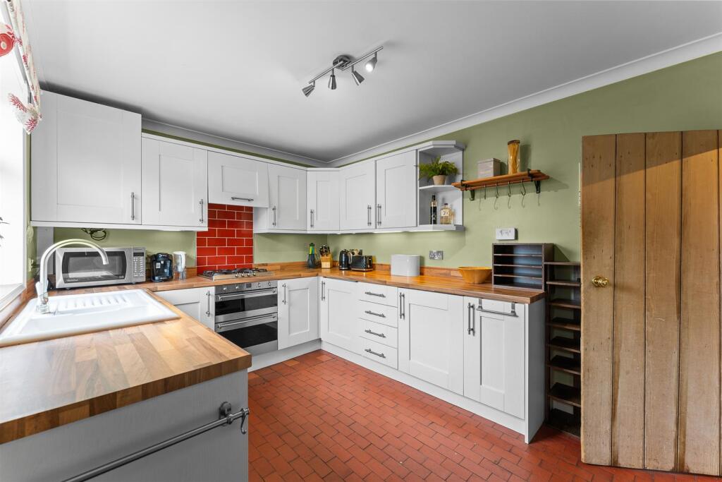 Country Kitchen