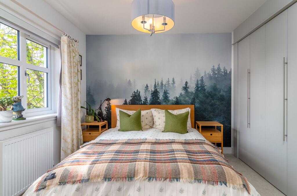 Principal bedroom